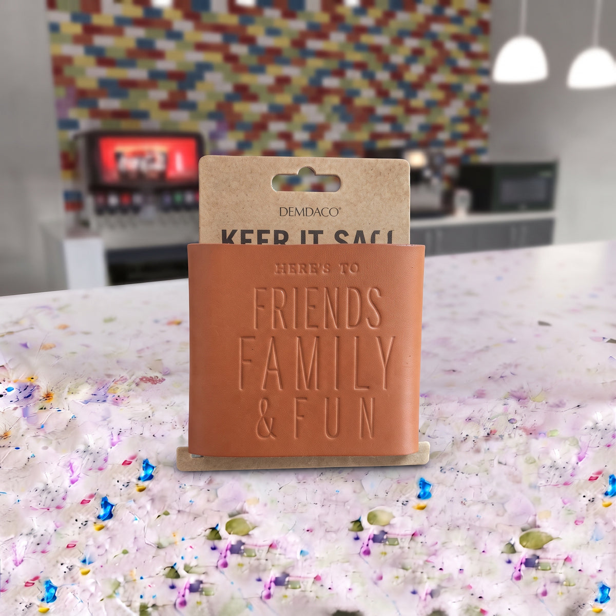 DEMDACO 'Friends & Family' Can Holder